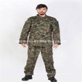 El traje de camuflaje Acu de dos generaciones